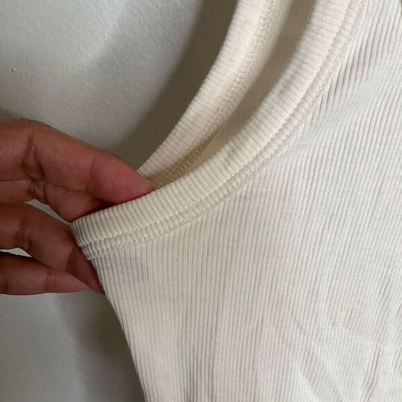 Lululemon Ribbed Cropped Tank Top - Picture 5 of 6